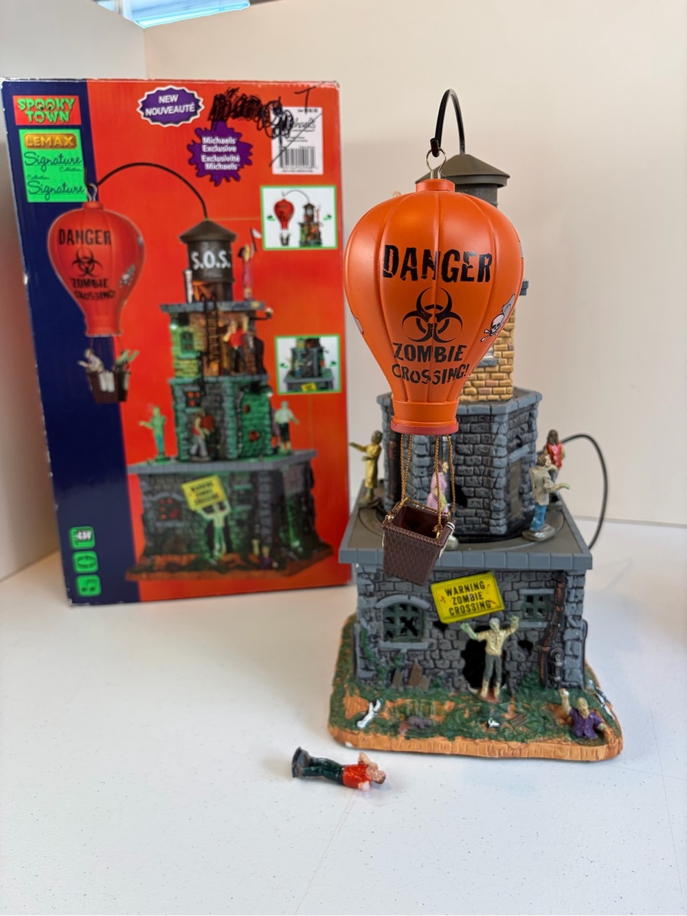 Lemax Spooky Town Zombie Fortress Michael's Exclusive WORKING 2016 Halloween